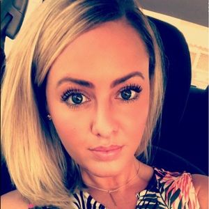 Meet your Posher, Calee